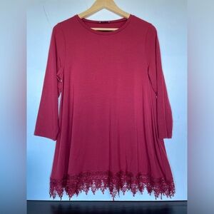 Mountain Mamas Maroon Tunic 3/4 Sleeves With Crochet Hem Medium